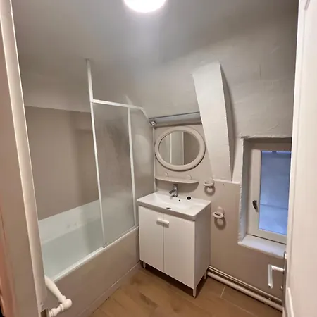 Duplex Avec Wifi Proche Du Centre Apartment